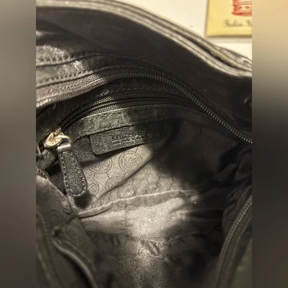 🎁Michael Michael Kors Black Leather Bag - Picture 4 of 4
